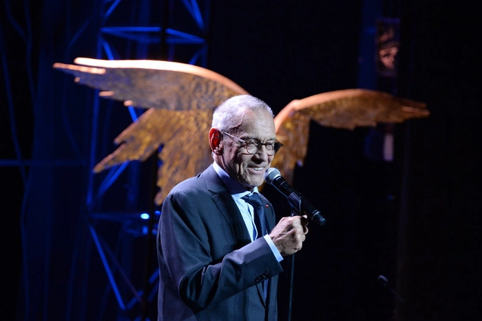 НТВ вырезал речи режиссеров в поддержку протестующих из телеверсии премии «Ника»