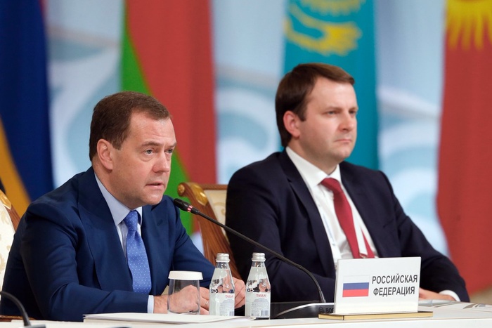 Медведев признал отсутствие у россиян ощущения роста экономики