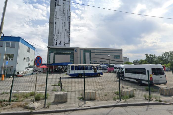 На автовокзале Екатеринбурга собралась огромная очередь
