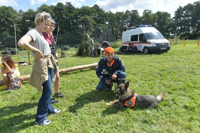 Свердловское ГУ МЧС собирает экстренный брифинг по выбросам в атмосферу