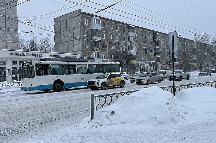 Опрос автосайта: Жители Урала чаще других признаются, что превышают скорость