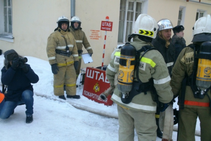 СУ СК: Два человека погибли в утреннем пожаре на Нагорной по вине соседки