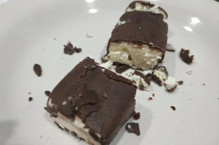 «30.16.2021». «Гипербола» продавала испорченные сырки со странной датой изготовления