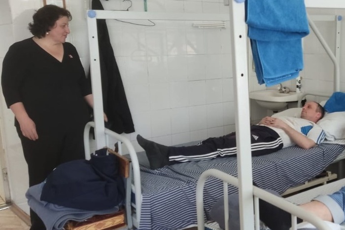 Ветераны госпиталя свердловского главка МВД навестили раненых в ходе СВО бойцов