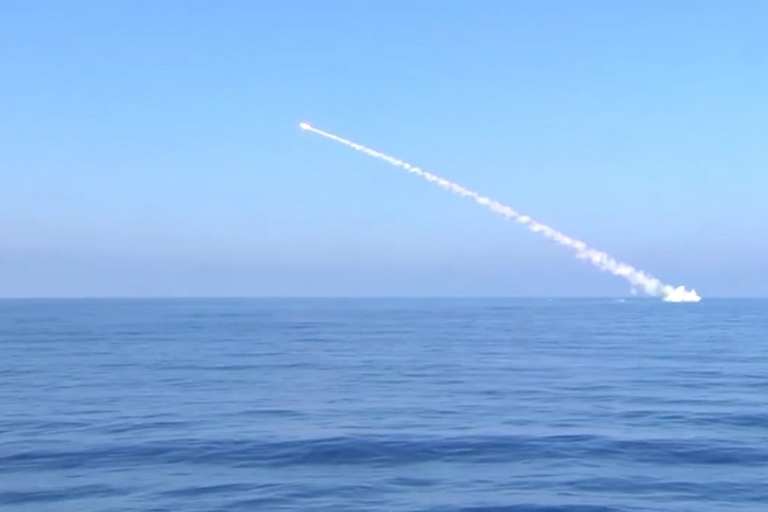 Корабли и подлодка ВМФ России выпустили крылатые ракеты по объектам ИГ в Сирии