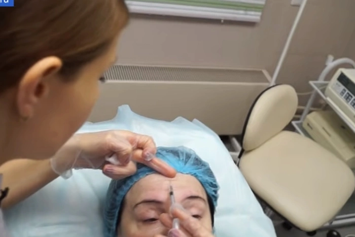 Россиянка потеряла голос после укола ботокса в шею