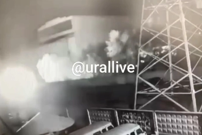 В Екатеринбурге однофамилец известного военного эксперта поджег имущество «МРСК Урала»