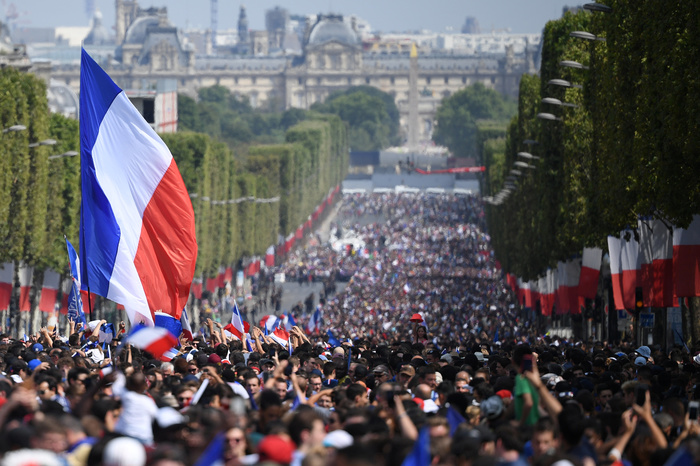 Чемпионство сборной Франции принесло китайцам миллионные убытки