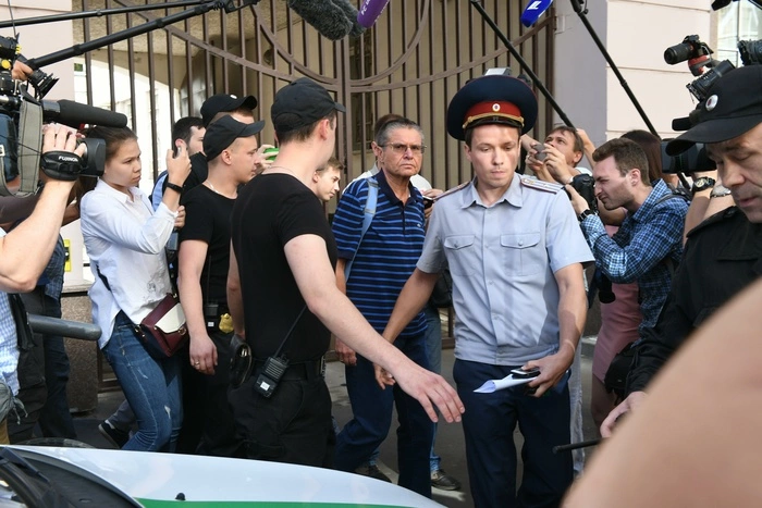 Показания Сечина вынудили защиту Улюкаева поменять позицию