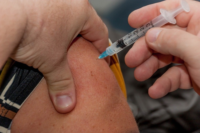 Обязательную вакцинацию от коронавируса ввел четвёртый российский регион