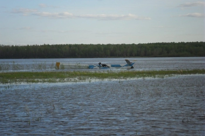 Обломки упавшего в болото в ХМАО гидросамолета найдены