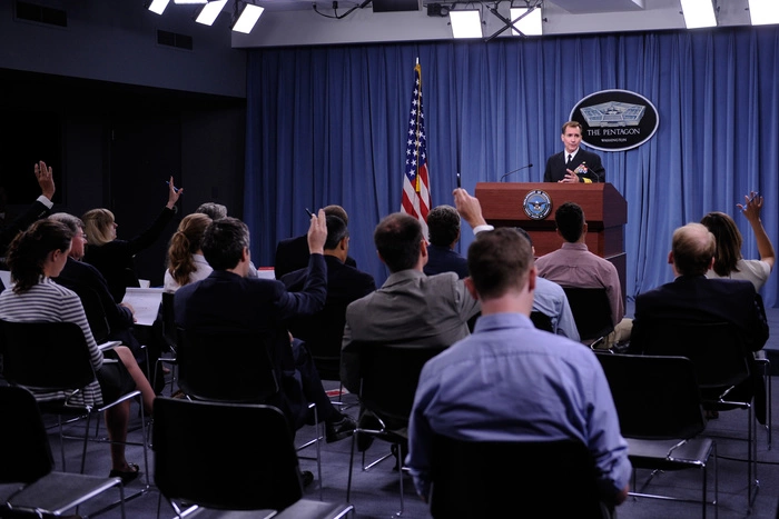 Представитель Госдепа вышел из себя из-за вопроса журналистки RT