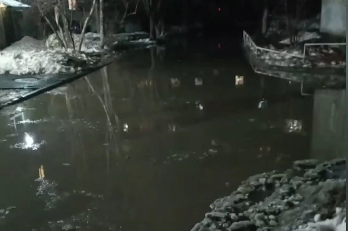 На Вторчермете один из дворов ушёл под воду