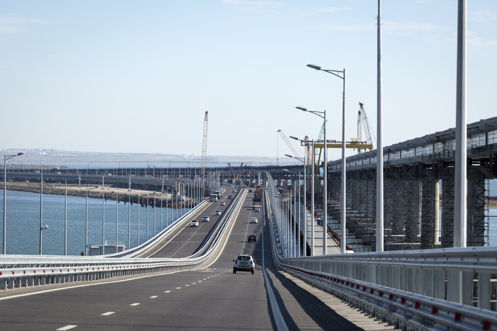 Гражданские суда Украины несут прямую угрозу Крымскому мосту