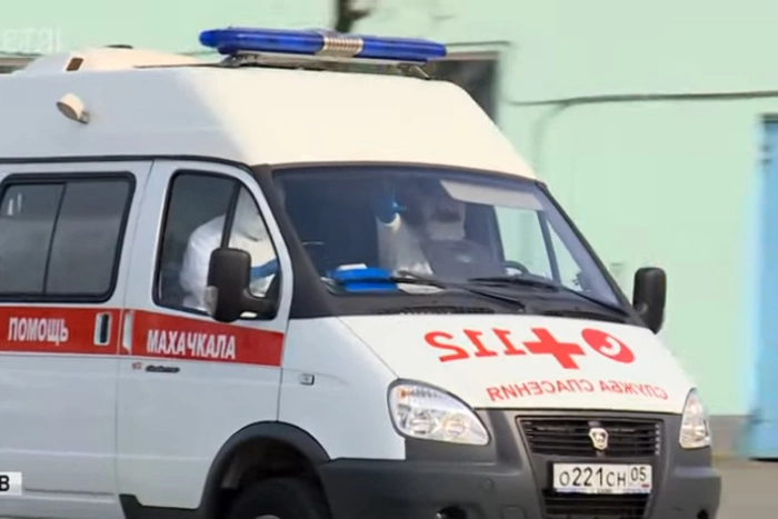 Роспотребнадзор призвал при недомогании оставаться дома даже при отрицательном тесте на COVID-19