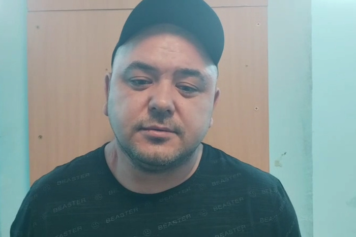 В Свердловской области неадекватный мужчина ударил ребенка и кинул велосипед в машину