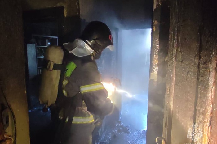 Трое детей пострадали при пожаре во ВТУЗ-городке в Екатеринбурге