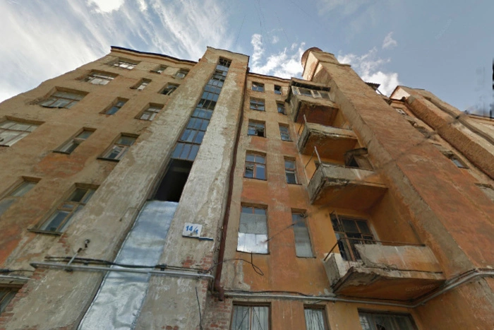 В Екатеринбурге снесут главный дом «городка милиции»