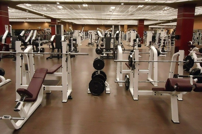 Екатеринбуржцы пожаловались на бесконечный шум из элитного фитнес-клуба