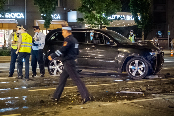 В суде представили видеозаписи, доказывающие, что в машину Ефремова перед ДТП никто не садился