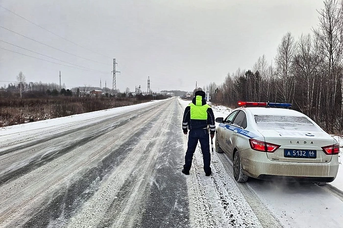 Из-за массовой аварии на трассе Екатеринбург — Пермь образовалась гигантская пробка