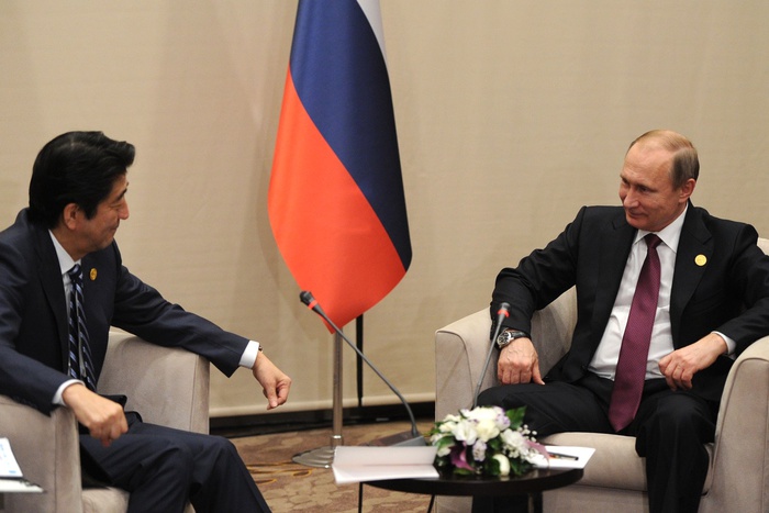 Путин встретился с премьером Японии