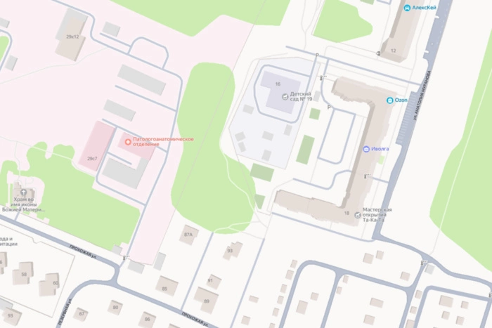 В Екатеринбурге жители взбунтовались против стройки и перекрыли дорогу