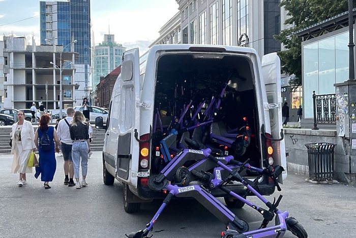 В Екатеринбурге нашли целое кладбище электросамокатов