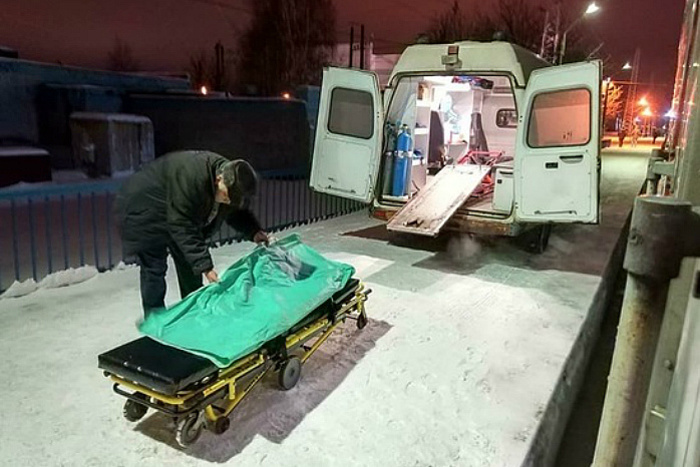 В поезде «Москва-Абакан» пассажирка родила девочку. Помогли другие пассажиры