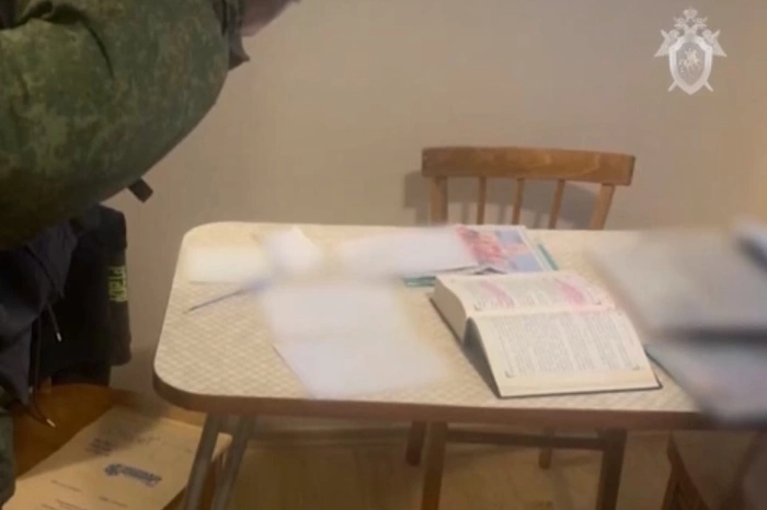 СК опубликовал видео из квартиры в Екатеринбурге, в которой мать убила детей