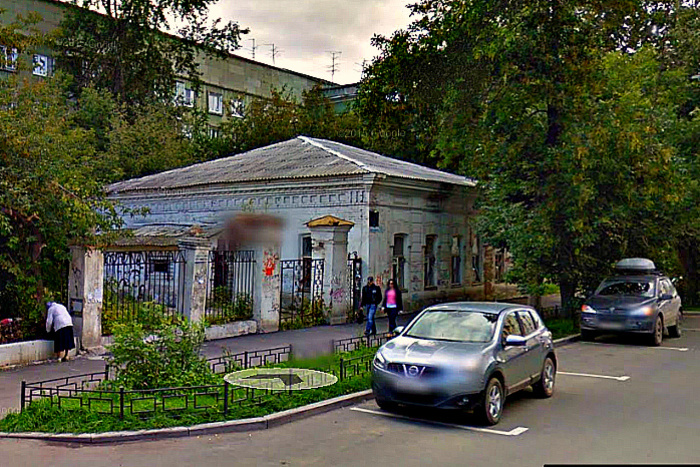 В центре Екатеринбурга «по камушкам» разобрали старинную усадьбу