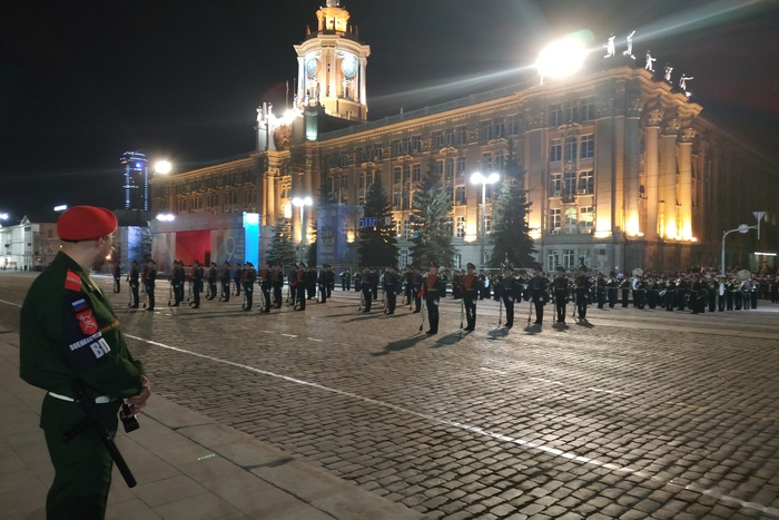 Рота почетного караула впервые даст плац-концерт на параде 9 мая в Екатеринбурге