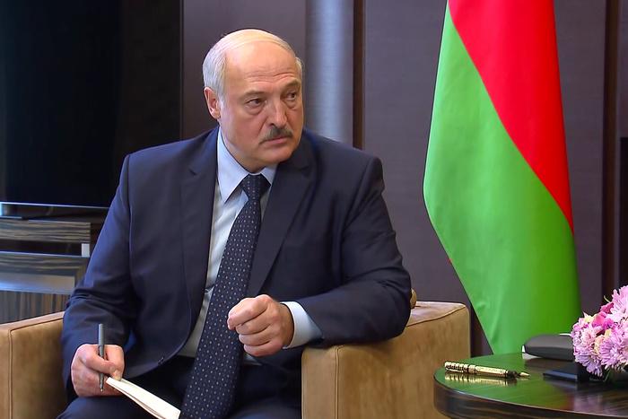 Путин поддержал идею Лукашенко приобрести в России месторождение нефти