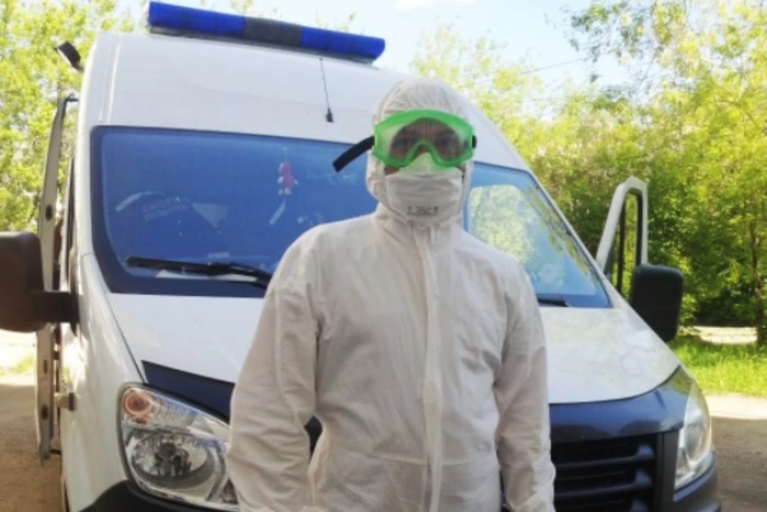 «Мурашки пробегают по коже»: свердловский фельдшер о работе в ковид-бригаде
