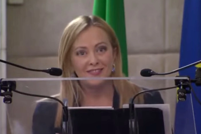 Премьер Италии попросила жителей страны на час в сутки становиться «украинцами»