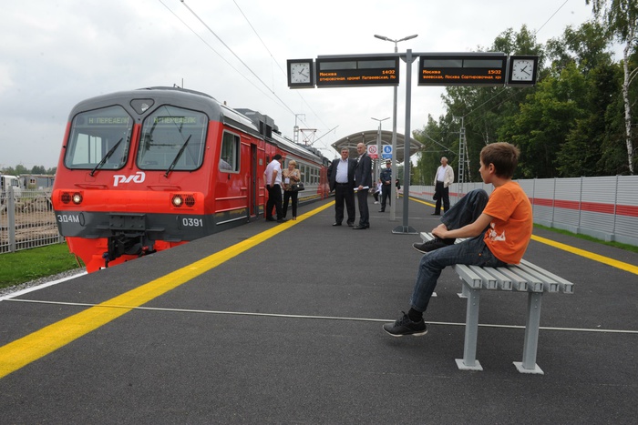 В Екатеринбурге мужчина попал под электричку