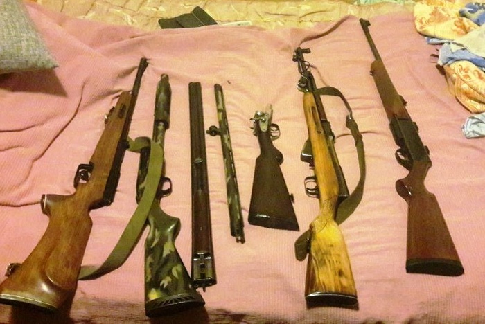 Свердловчанин из-за долгов попрощался с коллекцией оружия и автомобилем