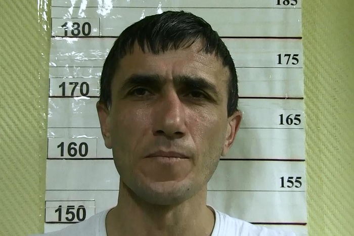 В Екатеринбурге задержан мужчина, напавший на таксиста с пистолетом