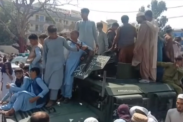 Гордон: «Не исключено, что Путину придётся ввести войска в Афганистан»