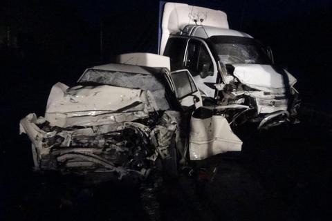 Три человека погибли за одну ночь в двух ДТП на Урале