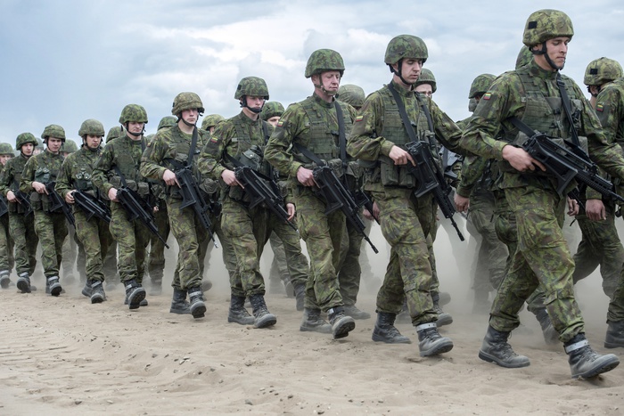 В Литве вернули всеобщий воинский призыв, опасаясь войны с РФ