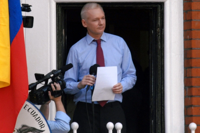 Британский суд отказался выдавать Ассанжа США