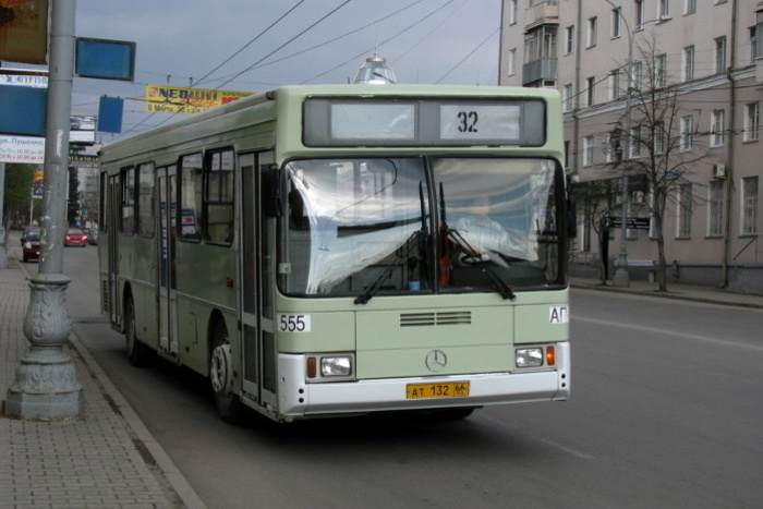 В Екатеринбурге люди падают в обморок в автобусах из-за духоты