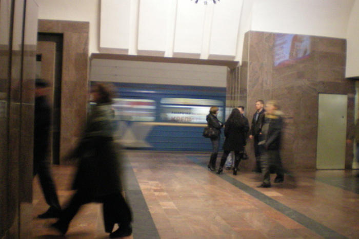 В Екатеринбурге студента, бросившегося за коляской под поезд метро, наградят