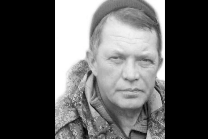 В свердловском городе простятся с водителем, который погиб в ходе СВО