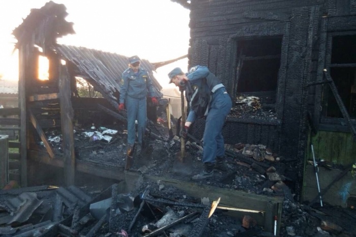 Жертвами пожара в Челябинской области стали четверо детей