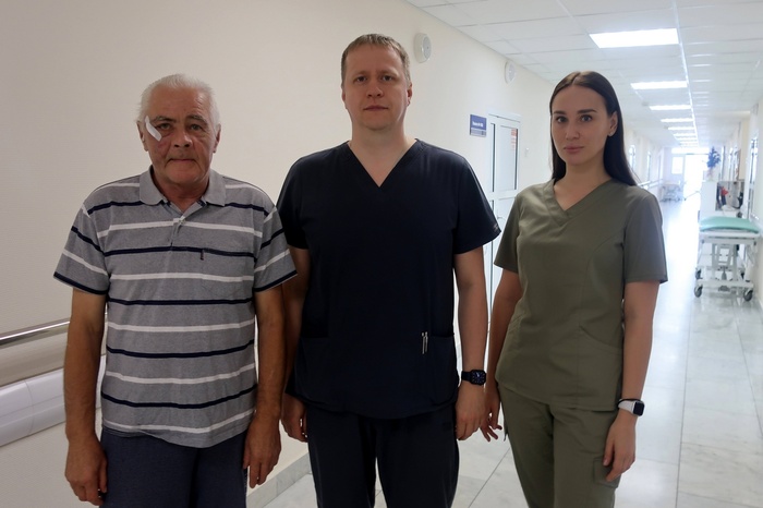 Свердловские врачи восстановили мужчине лицо, которое раздавил мусоровоз