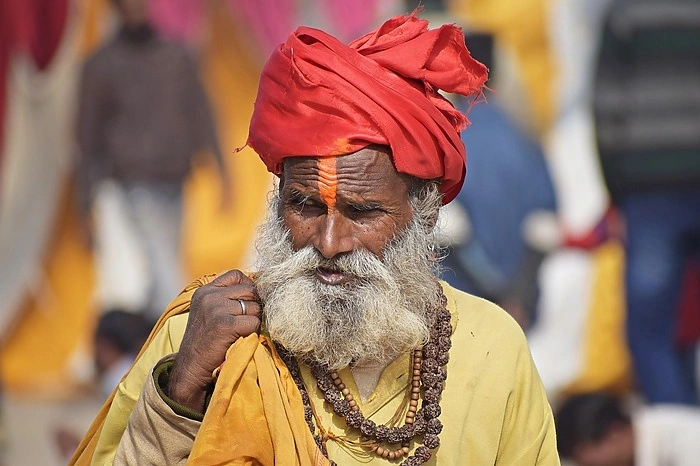 В Свердловской области распространили фейки о предоставлении бесплатного жилья индийцам