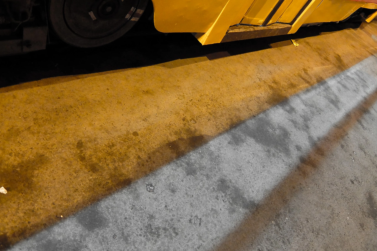 Движение трамваем на ЖБИ будет закрыто, а автомобилистам выделят одну полосу