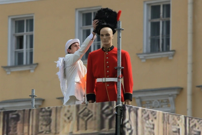 Британцы раскритиковали манекены в магазинах Topshop за худобу